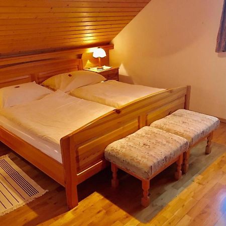 Schmautz Ferienwohnungen & Zimmer Miklauzhof Bagian luar foto