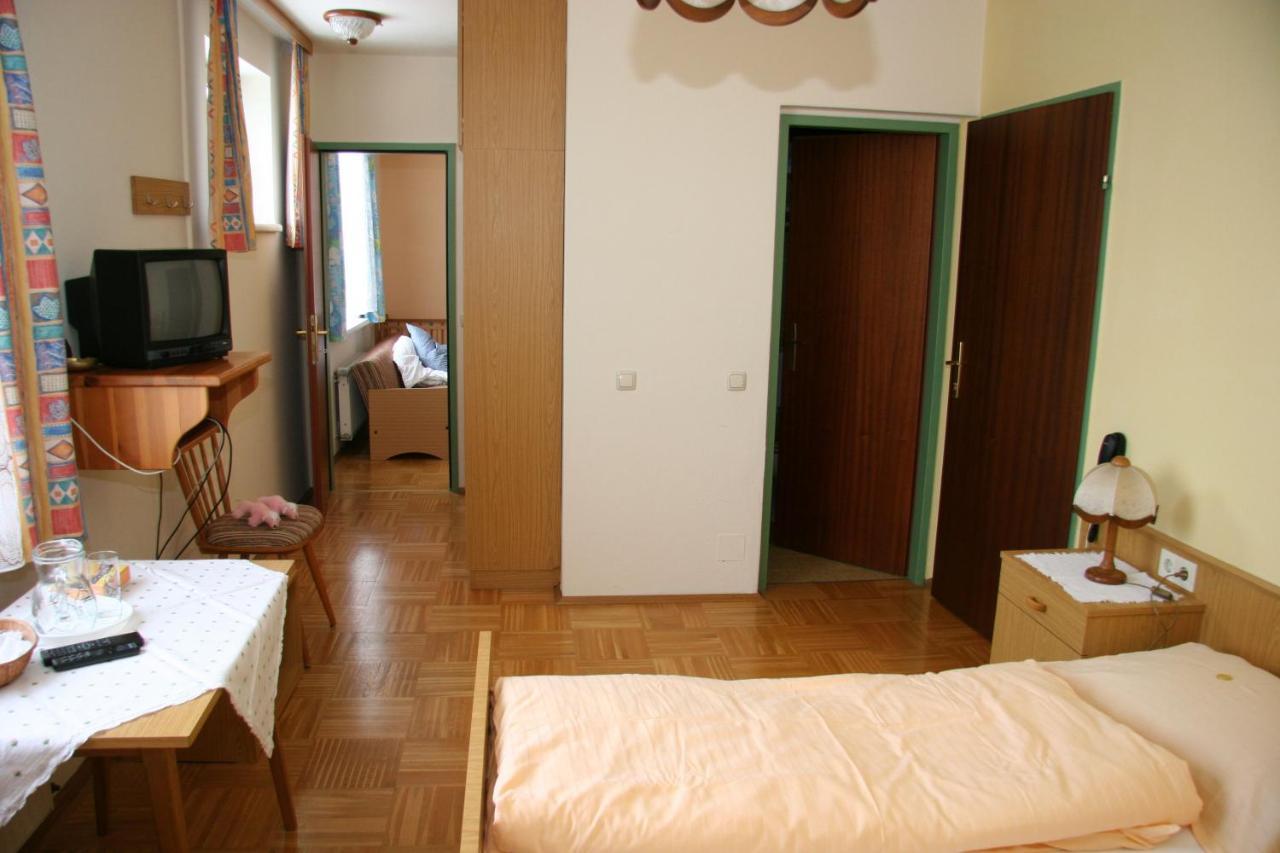 Schmautz Ferienwohnungen & Zimmer Miklauzhof Bagian luar foto