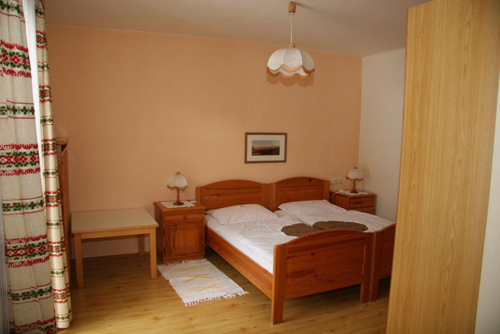 Schmautz Ferienwohnungen & Zimmer Miklauzhof Ruang foto