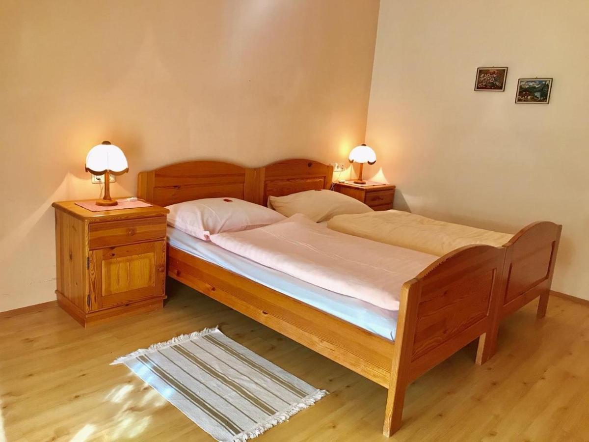 Schmautz Ferienwohnungen & Zimmer Miklauzhof Bagian luar foto