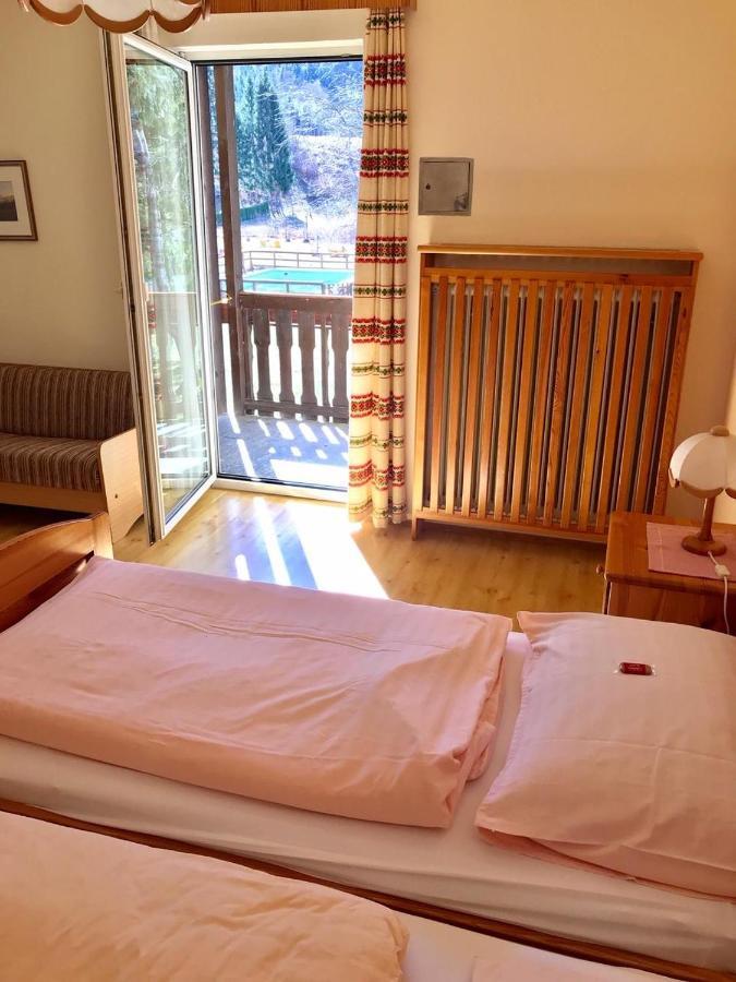 Schmautz Ferienwohnungen & Zimmer Miklauzhof Bagian luar foto