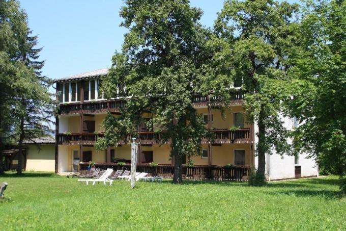 Schmautz Ferienwohnungen & Zimmer Miklauzhof Bagian luar foto